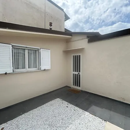 Будинок відпочинку Renovated House 400 Meters From The Sea With Parking Форте-дей-Мармі